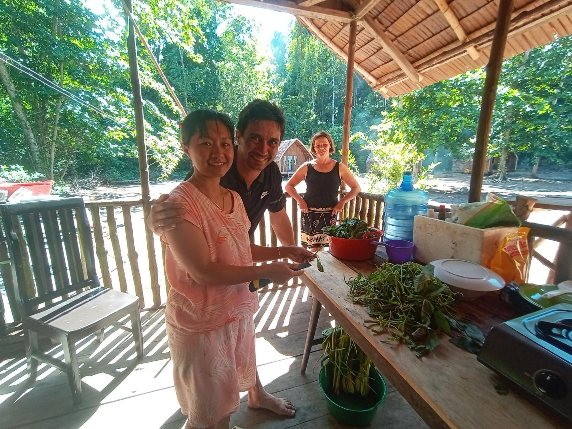 Kalemo Beach Bungalow Hotel Batudaka Bagian luar foto